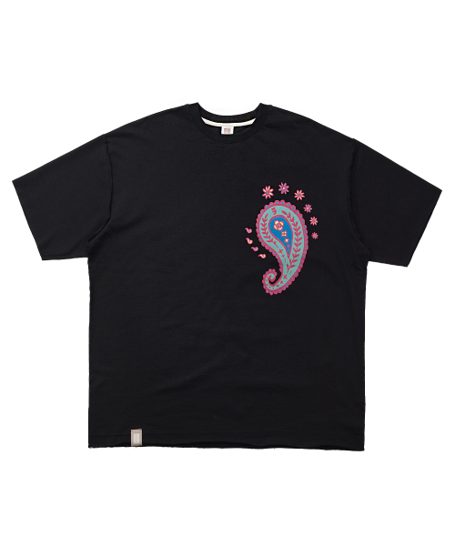 A NOTHING(アナッシング)の「ペイズリープリントカットアウト1/2Tシャツ(ブラック)(Tシャツ/カットソー・レディース・その他・MEDIUM/LARGE)」の1枚目の写真
