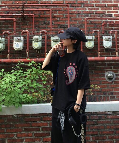 A NOTHING(アナッシング)の「ペイズリープリントカットアウト1/2Tシャツ(ブラック)(Tシャツ/カットソー・レディース・その他・MEDIUM/LARGE)」の2枚目の写真