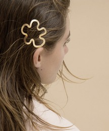 CLINQ（クリンク）の「【CLINQ】HILMA Flower Hair Clip Gold（バレッタ/ヘアクリップ）」