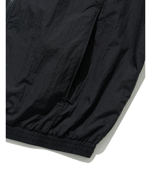 NAMERCLOTHING(ネイマークローディング)の「SHEER LIGHT TRAINNING JACKET BLACK(ナイロンジャケット・レディース・その他・LARGE/MEDIUM/X-LARGE)」の11枚目の写真