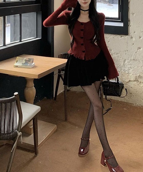 gossip！ロサンゼルス（ゴシップロサンゼルス）の「リボンボタン ウェーブヘム ロングスリーブニットトップス レディース コンパクト丈  秋服（ニット/セーター・レディース・レッド/ベージュ・FREE）」の13枚目の写真