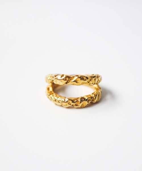 TUWAKRIM(トゥワクリム)の「【TUWAKRIM】METALLIC DOUBLE RING(リング・レディース・ゴールド・SMALL/MEDIUM/LARGE/X-LARGE)」の1枚目の写真