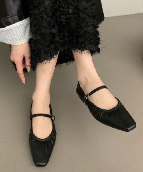 SHEPP(シープ)の「【26年春新作】フラットソールギャザーバレエシューズ(バレエシューズ・レディース・ホワイト/ブラック/シルバー・M/L)」の2枚目の写真