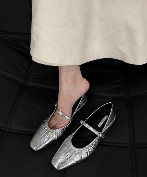 SHEPP(シープ)の「【26年春新作】フラットソールギャザーバレエシューズ(バレエシューズ・レディース・ホワイト/ブラック/シルバー・M/L)」の19枚目の写真