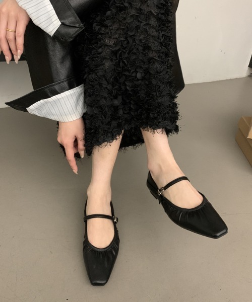 SHEPP(シープ)の「【26年春新作】フラットソールギャザーバレエシューズ(バレエシューズ・レディース・ホワイト/ブラック/シルバー・M/L)」の17枚目の写真