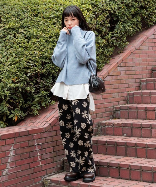 niko and...（ニコアンド）の「Wコアスパンハイネックプルオーバー（ニット/セーター・レディース・イエロー/チャコール/クリーム/ブルー・LARGE/MEDIUM）」の16枚目の写真