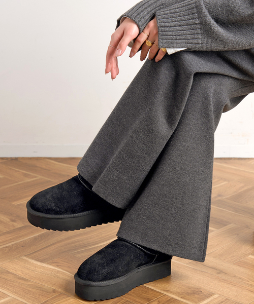 COLORS OF CALIFORNIA（カラーズオブカリフォルニア）の「*【COLORS OF CALIFORNIA】Platform suede boots（ブーツ・レディース・ベージュ/ブラック・37/38/39）」の2枚目の写真