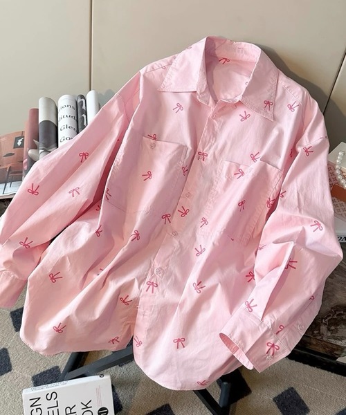 SHOUYO（ショウヨウ）の「リボンプリントゆるシャツ／ブルー・ピンク（シャツ/ブラウス・レディース・ブルー/ピンク・M）」の13枚目の写真
