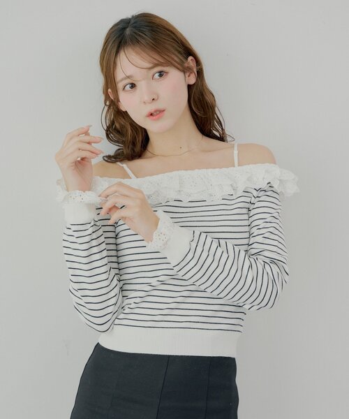 Chico(チコ)の「レースティアードオフショルカーディガン(カーディガン/ボレロ・レディース・ネイビー/ピンクベージュ/アイボリー/ホワイト系その他2・FREE)」の3枚目の写真