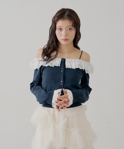 Chico(チコ)の「レースティアードオフショルカーディガン(カーディガン/ボレロ・レディース・ネイビー/ピンクベージュ/アイボリー/ホワイト系その他2・FREE)」の16枚目の写真