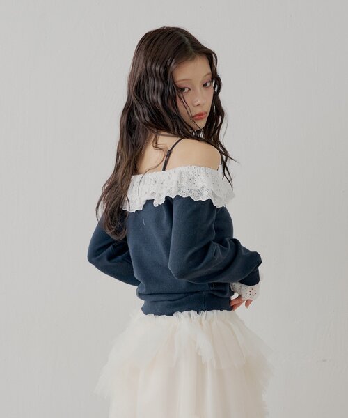 Chico(チコ)の「レースティアードオフショルカーディガン(カーディガン/ボレロ・レディース・ネイビー/ピンクベージュ/アイボリー/ホワイト系その他2・FREE)」の7枚目の写真