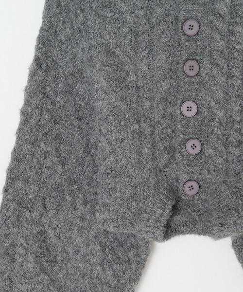 BEEDEN(ビーデン)の「LOOSE CABLE BOLERO TOPS(カーディガン/ボレロ・レディース・グレー/ブラック・FREE)」の13枚目の写真