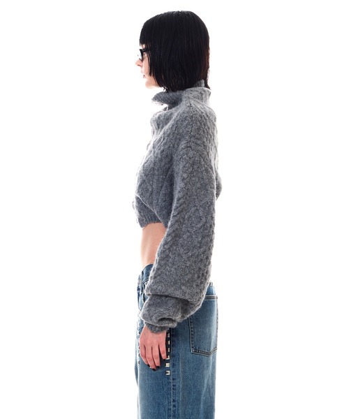 BEEDEN(ビーデン)の「LOOSE CABLE BOLERO TOPS(カーディガン/ボレロ・レディース・グレー/ブラック・FREE)」の4枚目の写真