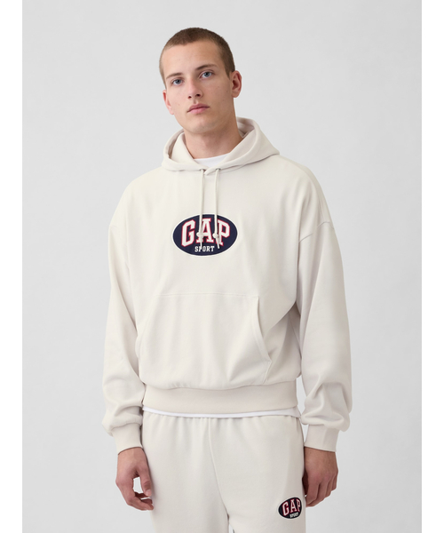 GAP（ギャップ）の「ヴィンテージソフト フレンチテリー オーバーサイズ GAPロゴ クロップドパーカー（パーカー・メンズ・レッド/ネイビー/ブラック/ホワイト・L/M/S/XL/XS）」の2枚目の写真