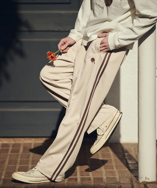 UN-FILLED(アンフィルド)の「mp14524- GARBERA EMB TRACK PANTS トラックパンツ(SDUF-2608)(その他パンツ・メンズ・グレー系その他/ベージュ系その他/ブラック×ホワイト・XL/L/M)」の3枚目の写真