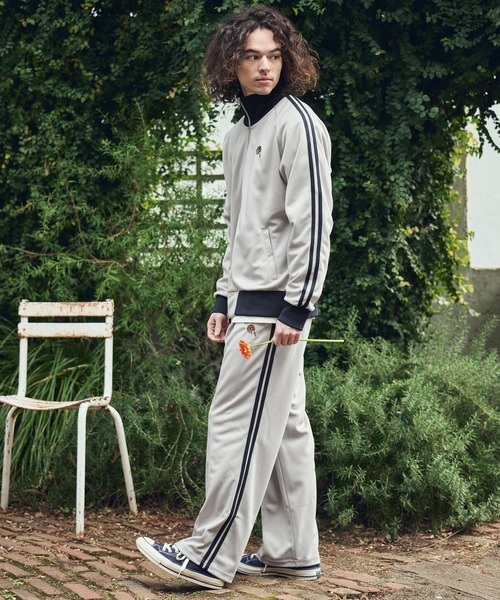 UN-FILLED(アンフィルド)の「mp14524- GARBERA EMB TRACK PANTS トラックパンツ(SDUF-2608)(その他パンツ・メンズ・グレー系その他/ベージュ系その他/ブラック×ホワイト・XL/L/M)」の16枚目の写真