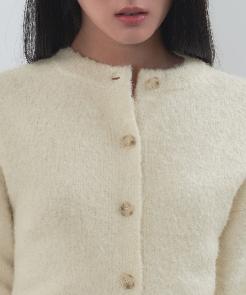 MUSINSA STANDARD WOMAN（ムシンサスタンダードウーマン）の「ウィメンズブークルラウンドネックカーディガン[アイボリー]（カーディガン/ボレロ・レディース・その他・SMALL/MEDIUM/X-SMALL/LARGE）」の4枚目の写真