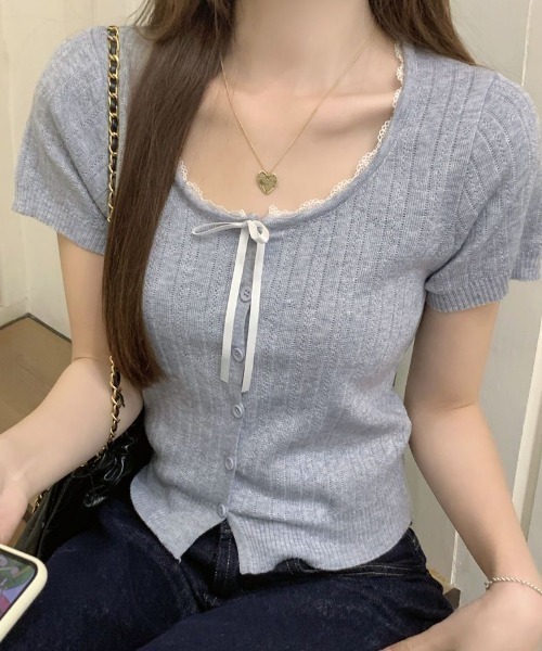 SHEPP(シープ)の「【26年春夏新作】リボンレーストリム透かし編み半袖ニットトップス(Tシャツ/カットソー・レディース・グレー/サックスブルー/ブラック/アイボリー・F)」の3枚目の写真