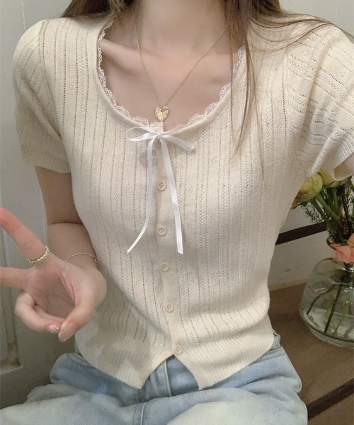 SHEPP(シープ)の「【26年春夏新作】リボンレーストリム透かし編み半袖ニットトップス(Tシャツ/カットソー・レディース・グレー/サックスブルー/ブラック/アイボリー・F)」の6枚目の写真