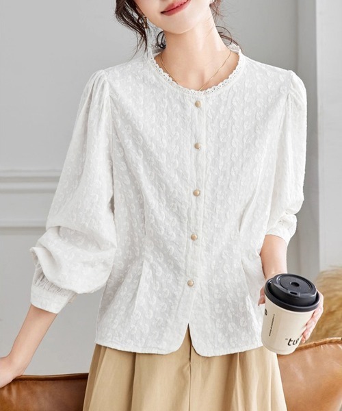 ONEP STAR(ワンピスター)の「刺繍×レース付きフェミニンブラウス(シャツ/ブラウス・レディース・ホワイト/ベージュ・MEDIUM/LARGE/X-LARGE)」の2枚目の写真