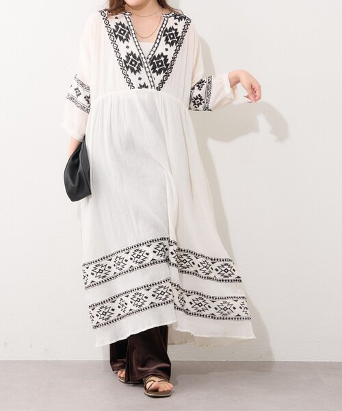 Remind me and forever(リマインドミーアンドフォーエバー)の「【nane】【India Series】エスニック刺繍楊柳ワンピース(ワンピース・レディース・ブラック/オフホワイト・FREE)」の21枚目の写真