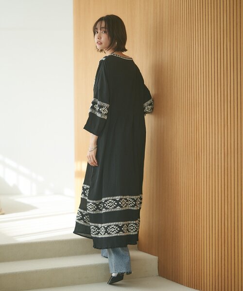 Remind me and forever(リマインドミーアンドフォーエバー)の「【nane】【India Series】エスニック刺繍楊柳ワンピース(ワンピース・レディース・ブラック/オフホワイト・FREE)」の14枚目の写真
