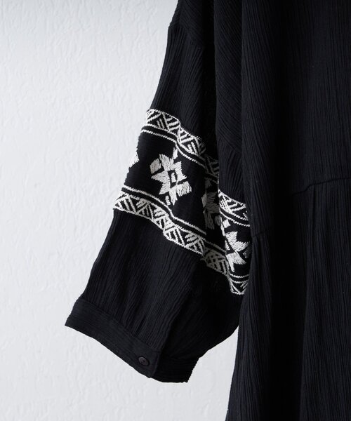 Remind me and forever(リマインドミーアンドフォーエバー)の「【nane】【India Series】エスニック刺繍楊柳ワンピース(ワンピース・レディース・ブラック/オフホワイト・FREE)」の7枚目の写真