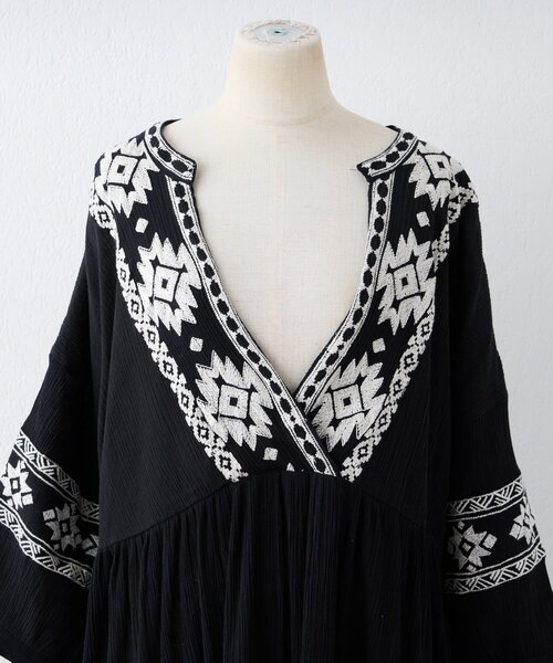 Remind me and forever(リマインドミーアンドフォーエバー)の「【nane】【India Series】エスニック刺繍楊柳ワンピース(ワンピース・レディース・ブラック/オフホワイト・FREE)」の6枚目の写真