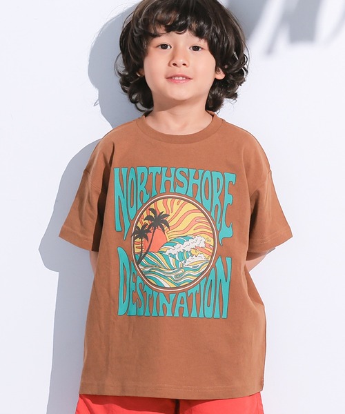 Life Support Products(ライフサポートプロダクツ)の「【プチプラ】サーフプリントTシャツ(Tシャツ/カットソー・キッズ・レッド/ピンク/オフホワイト/ブルー/ブラウン/カーキ/チャコール/マスタード/ベージュ/ダークブルー・130/150/140/100/95/90/80/120/110)」の4枚目の写真