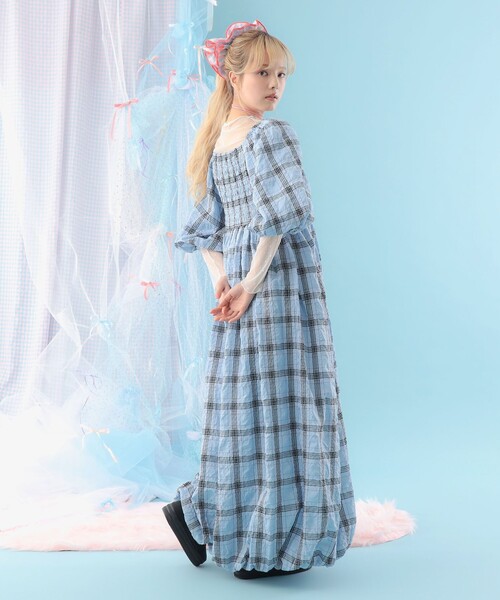 CAROLINA GLASER(カロリナ グレイサー)の「ボリューム フリル ギンガムチェック ビッグシュシュ(シュシュ・レディース・グリーン/サックスブルー・ONE SIZE)」の9枚目の写真