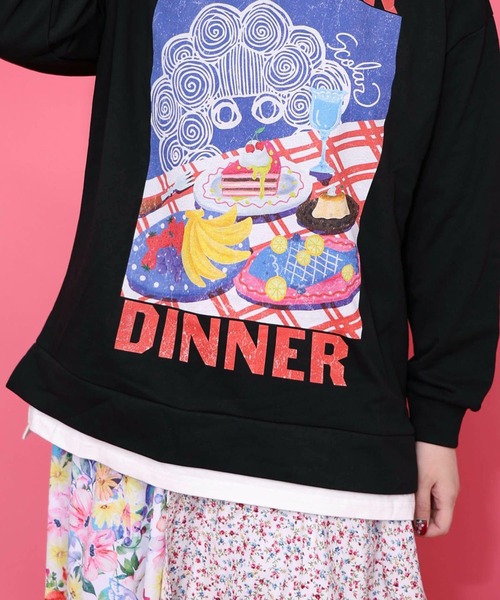 ScoLar(スカラー)の「ScoLar(スカラー) スカラーちゃんの夕食柄レイヤード風配色プルオーバー(スウェット・レディース・アイボリー/ブラック/グリーン・MEDIUM)」の7枚目の写真