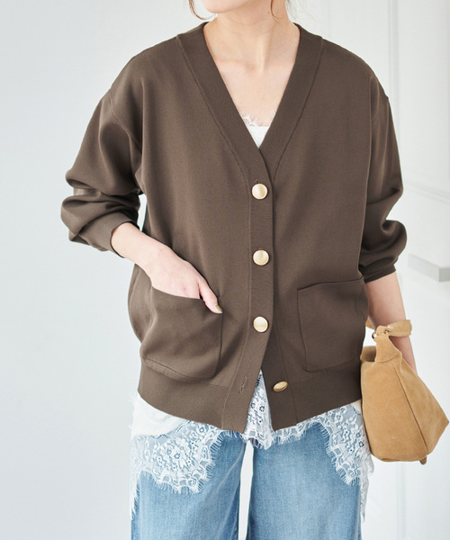 Spick & Span（スピックアンドスパン）の「《一部店舗+WEB限定/追加》ウォッシャブルVネックカーディガン（カーディガン/ボレロ・レディース・ブラウン/ブラック・FREE）」の2枚目の写真