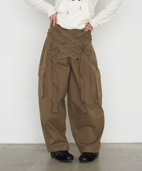 RAY CASSIN（レイカズン）の「デザインベルト付カーゴパンツ（カーゴパンツ・レディース・アイボリー/ベージュ/カーキ・FREE）」の4枚目の写真