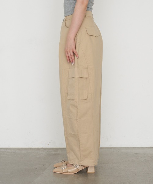 RAY CASSIN（レイカズン）の「デザインベルト付カーゴパンツ（カーゴパンツ・レディース・アイボリー/ベージュ/カーキ・FREE）」の22枚目の写真