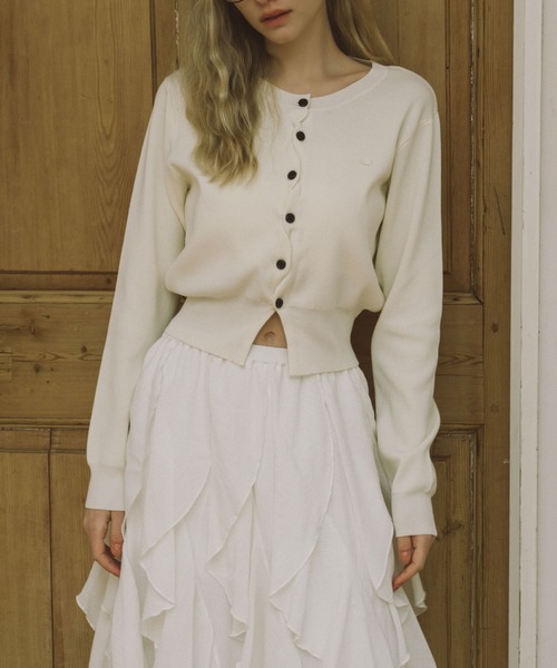 archives（アルシーヴ）の「シェルプレートクロスボタンニットカーディガン（カーディガン/ボレロ・レディース・グレー/アイボリー/ピンク/ネイビー/イエロー・MEDIUM）」の16枚目の写真