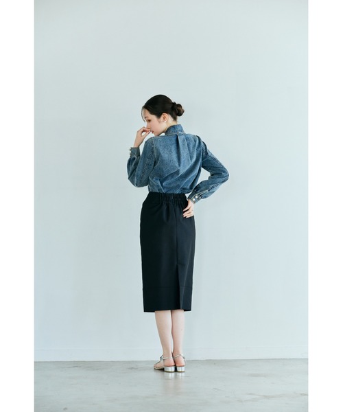 Audie a Muses(オーディアミューズ)の「ライトデニムカラーステッチブラウス(シャツ/ブラウス・レディース・ネイビー・42/38)」の13枚目の写真