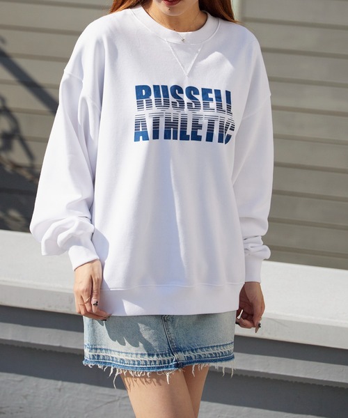 Russell Athletic(ラッセルアスレティック)の「Russell Athletic/ラッセルアスレティック Nu Blend Sweat Gradient Logo CN ボックスシルエット グラフィックデザイン スウェット 2026年春夏春服 夏服(スウェット・メンズ・ホワイト/アッシュグレー/ネイビー/チャコール・M/L/XL)」の6枚目の写真