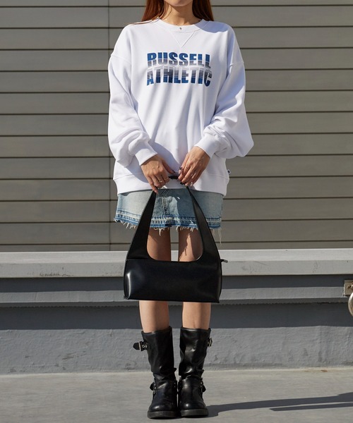Russell Athletic(ラッセルアスレティック)の「Russell Athletic/ラッセルアスレティック Nu Blend Sweat Gradient Logo CN ボックスシルエット グラフィックデザイン スウェット 2026年春夏春服 夏服(スウェット・メンズ・ホワイト/アッシュグレー/ネイビー/チャコール・M/L/XL)」の10枚目の写真