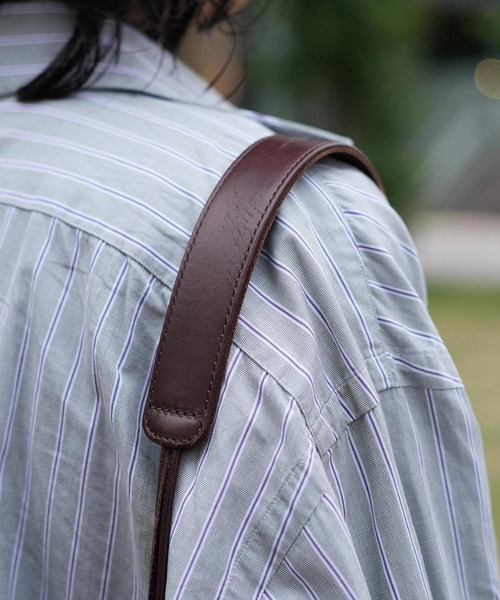 STANDARD SUPPLY(スタンダードサプライ)の「アーツアンドクラフツ / HORSE LEATHER ホースレザー / DRAW STRINGS WIDE SHOULDER ドローストリングスワイドショルダー(ショルダーバッグ・レディース・ブラック/タン/チョコ・FREE)」の6枚目の写真