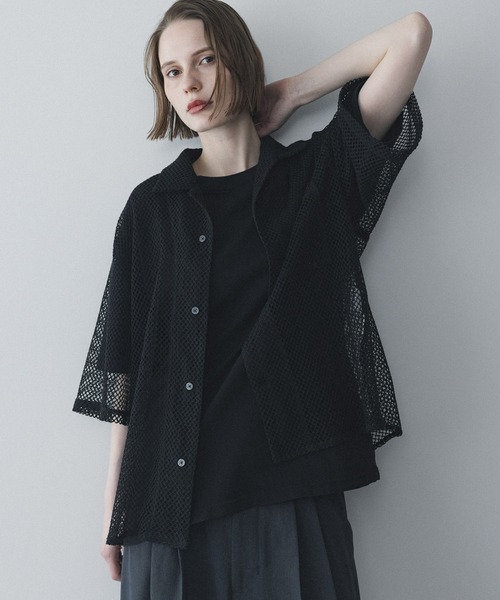 remer(リメール)の「ルーズオープンカラー透かし編みシャツ / loose open collar mesh shirt(シャツ/ブラウス・メンズ・ブラック/ホワイト/チャコールグレー/ネイビー・LARGE/X-SMALL/MEDIUM/SMALL)」の2枚目の写真