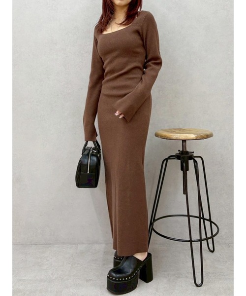 EVRIS（エヴリス）の「バックリボンロングニットワンピース（ワンピース・レディース・ブラウン/ブルー/ブラック・FREE）」の8枚目の写真