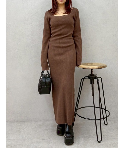 EVRIS（エヴリス）の「バックリボンロングニットワンピース（ワンピース・レディース・ブラウン/ブルー/ブラック・FREE）」の9枚目の写真