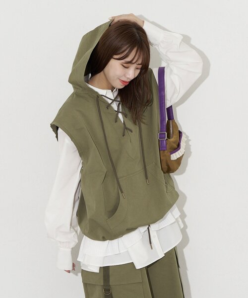 CIAOPANIC（チャオパニック）の「【UNESS/ユーネス】レースアップアノラックベスト（ベスト・レディース・カーキ/ベージュ・ONE SIZE）」の2枚目の写真