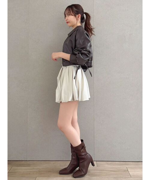 dazzlin（ダズリン）の「サイドギャザーショートブルゾン（ブルゾン・レディース・ダークブラウン/アイボリー・FREE）」の9枚目の写真