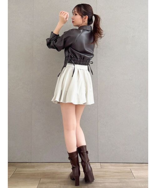 dazzlin（ダズリン）の「サイドギャザーショートブルゾン（ブルゾン・レディース・ダークブラウン/アイボリー・FREE）」の10枚目の写真