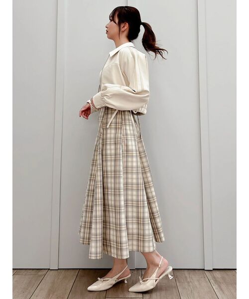 dazzlin（ダズリン）の「サイドギャザーショートブルゾン（ブルゾン・レディース・ダークブラウン/アイボリー・FREE）」の18枚目の写真