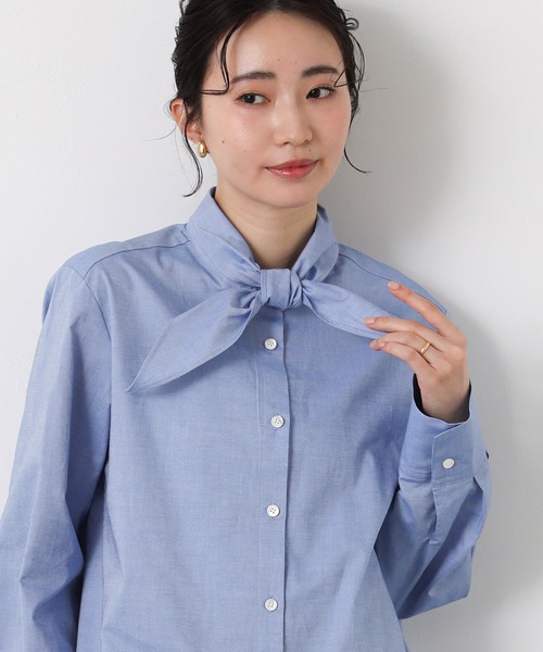 Gready Brilliant（グレディブリリアン）の「ＬＵオックスタイ付ブラウス（シャツ/ブラウス・レディース・サックスブルー/オフホワイト・38）」の2枚目の写真