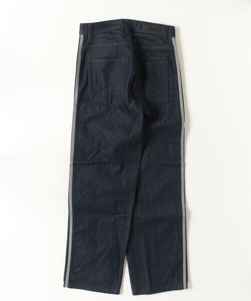 adidas(アディダス)の「デニム ファイヤーバード トラックパンツ(ジャージ) / アディダスオリジナルス adidas Originals(その他パンツ・メンズ・ブルー・30inch/28inch/36inch/34inch/26inch/33inch/32inch/31inch/38inch)」の5枚目の写真