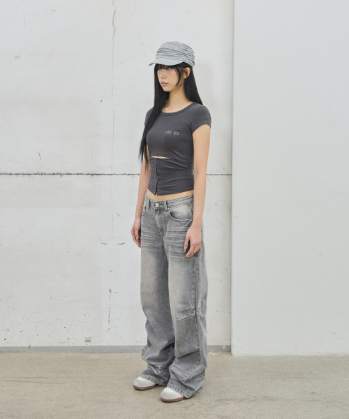 41PRAY(サイルプレイ)の「Hooked Cutout Short Sleeve Top / Charcoal(Tシャツ/カットソー・レディース・チャコールグレー・OS)」の3枚目の写真