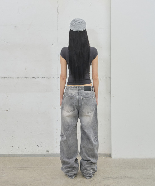 41PRAY(サイルプレイ)の「Hooked Cutout Short Sleeve Top / Charcoal(Tシャツ/カットソー・レディース・チャコールグレー・OS)」の4枚目の写真